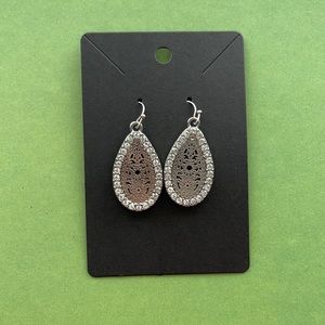 Dangle earrings